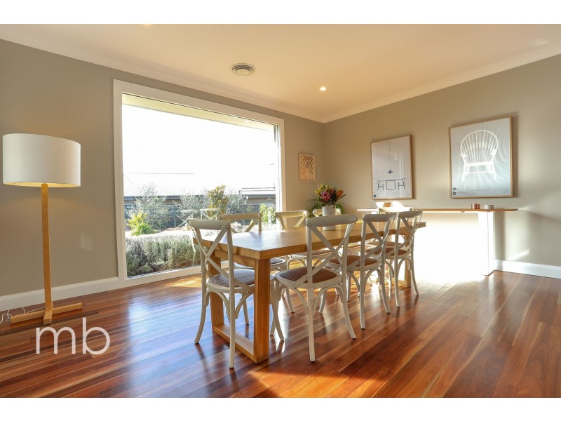 10 Collins Way, Orange NSW 2800