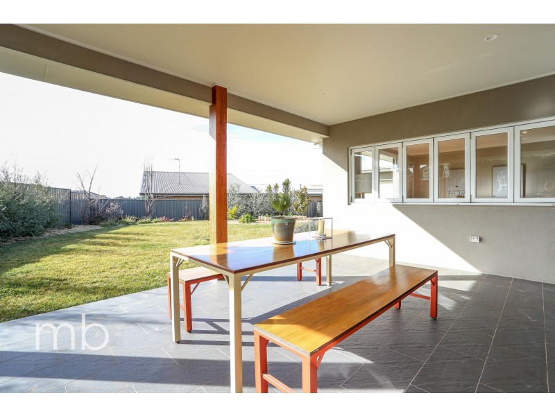 10 Collins Way, Orange NSW 2800