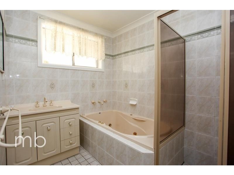 25 Cecil Road, Orange NSW 2800