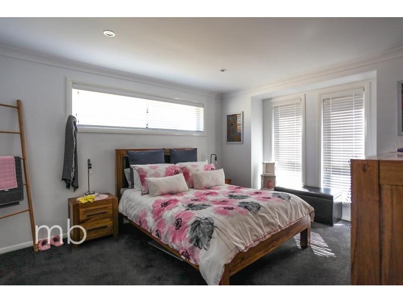 9 Molloy Drive, Orange NSW 2800