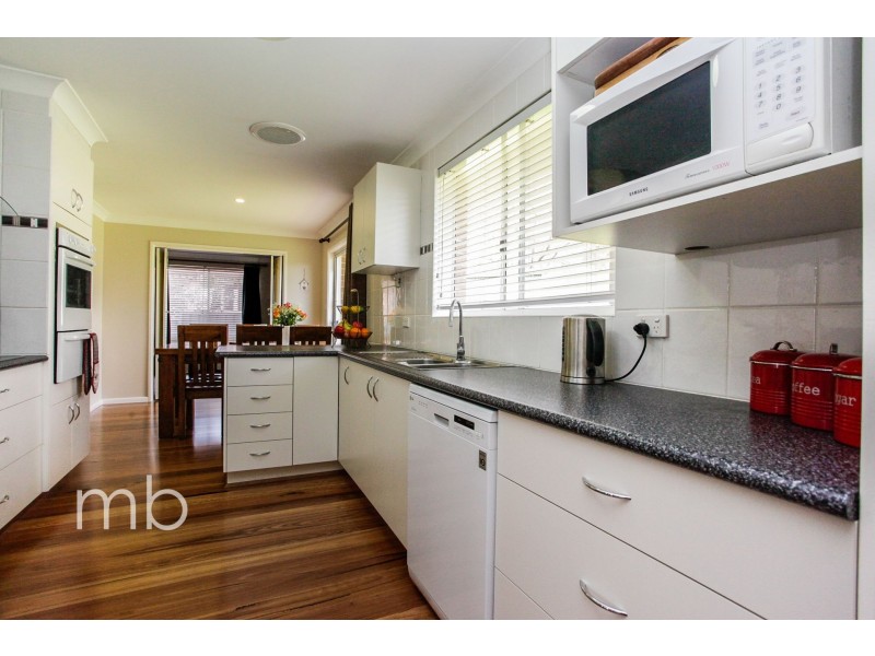 33 James Sheahan Drive, Orange NSW 2800