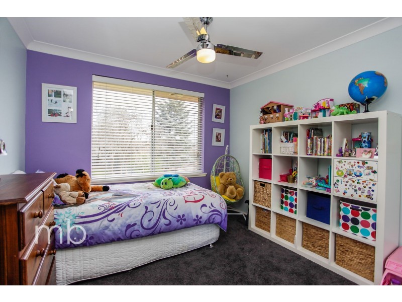 33 James Sheahan Drive, Orange NSW 2800