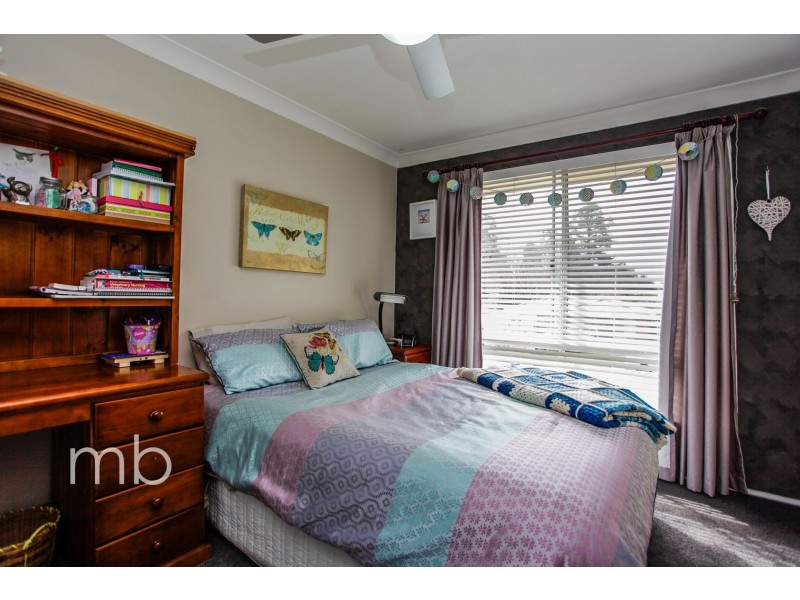 33 James Sheahan Drive, Orange NSW 2800