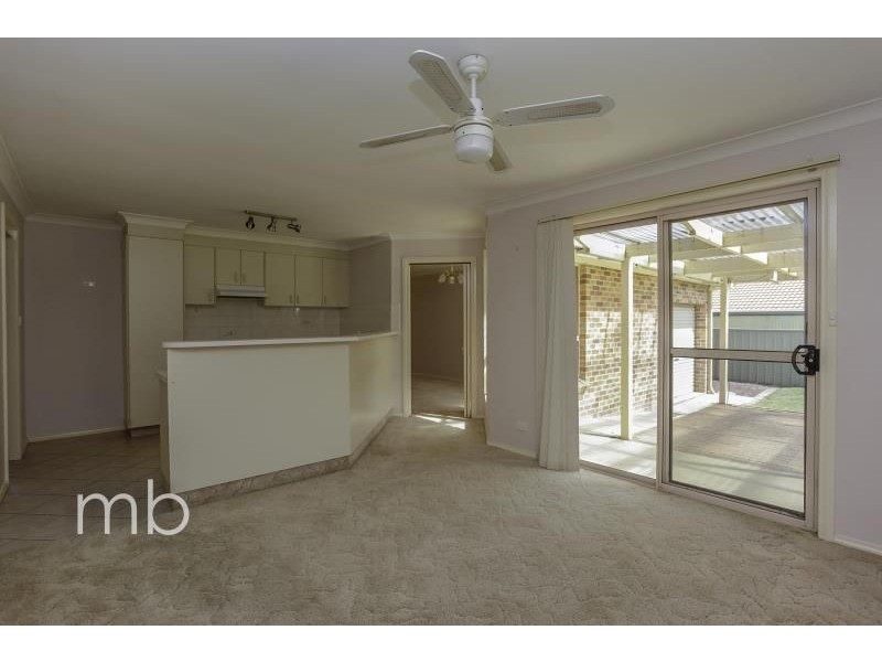 19 Coombes Place, Orange NSW 2800