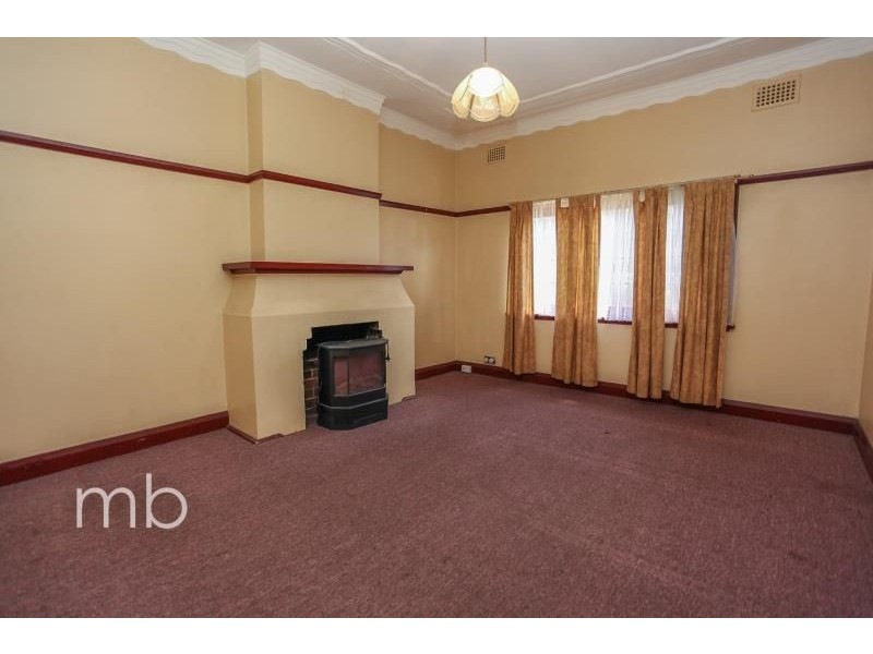 26 Caroline Street, Orange NSW 2800