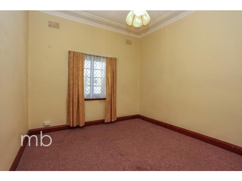 26 Caroline Street, Orange NSW 2800
