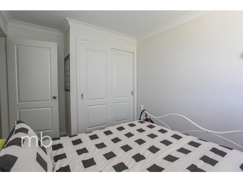 79A William Maker Dr, Orange NSW 2800