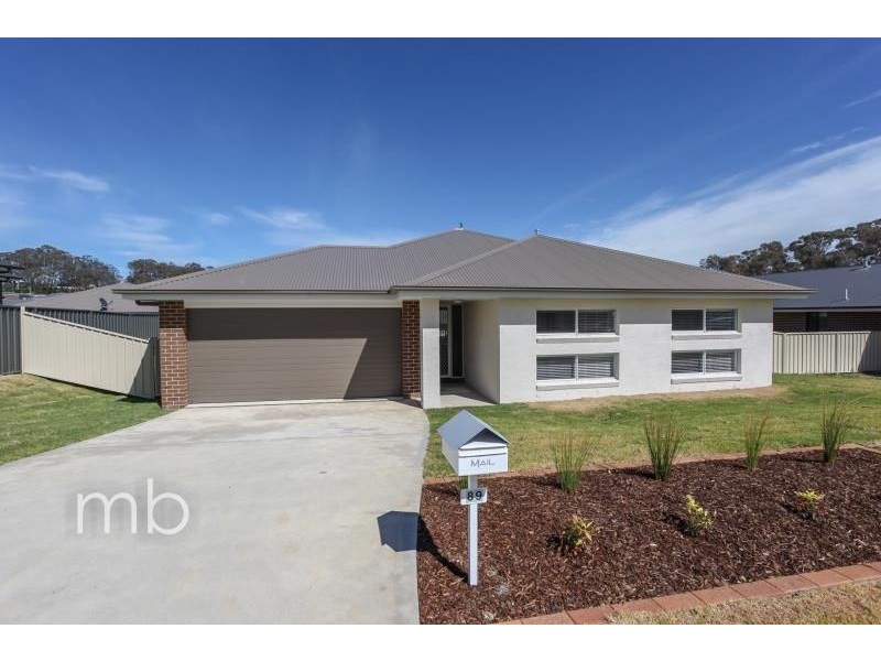 89 William Maker Dr, Orange NSW 2800