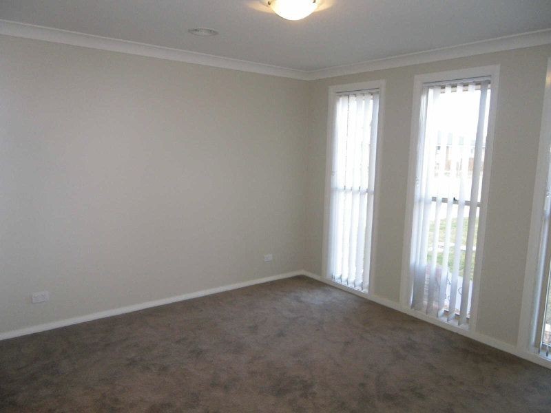 11 Onyx Place, Orange NSW 2800