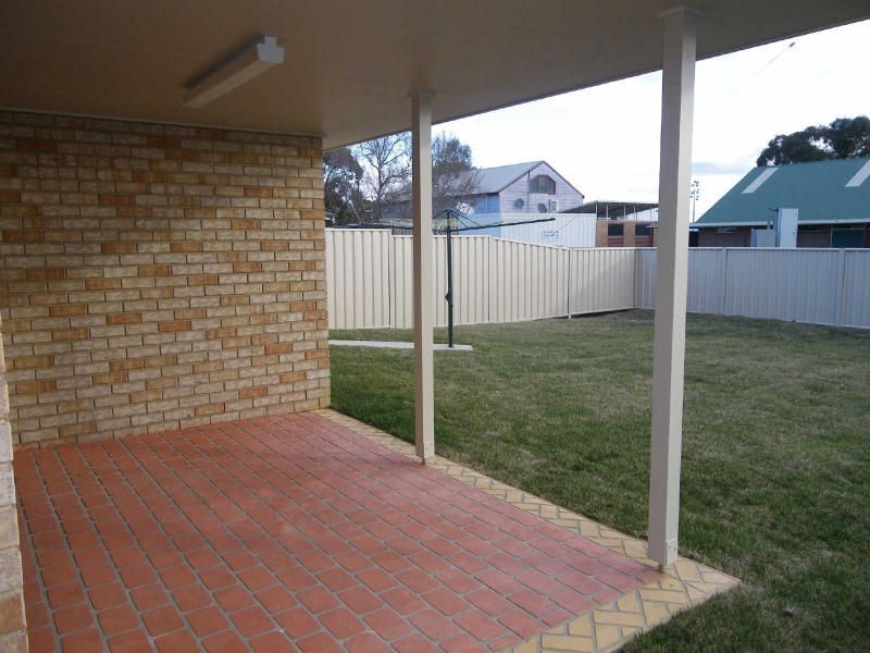 11 Onyx Place, Orange NSW 2800