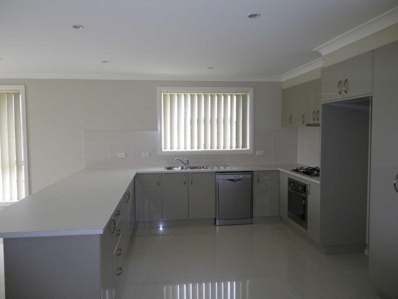 128 Diamond Drive, Orange NSW 2800