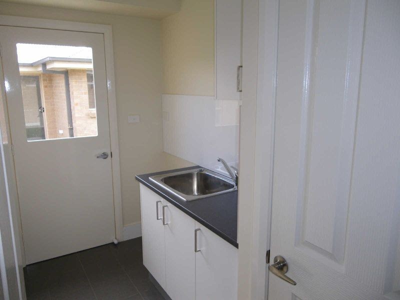 33 Botanic Way, Orange NSW 2800