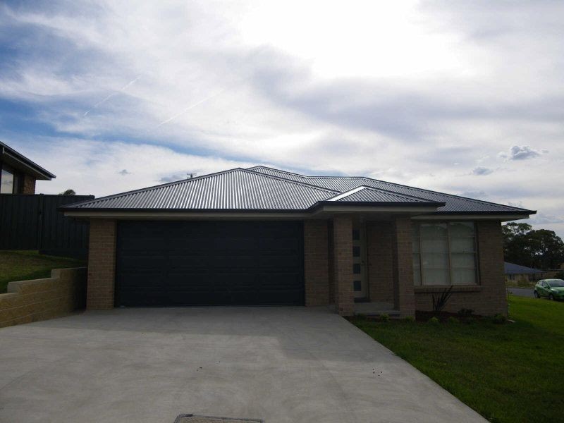 33 Botanic Way, Orange NSW 2800