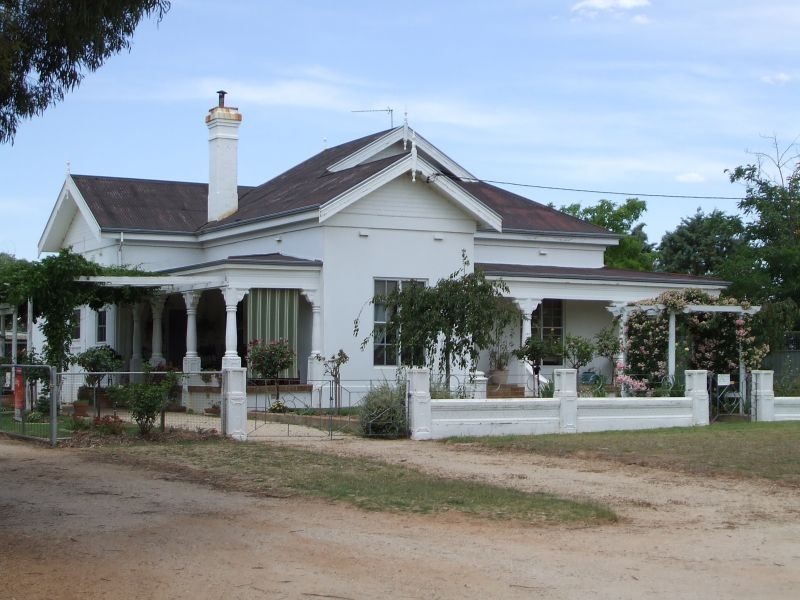2 East Street, Gooloogong NSW 2805