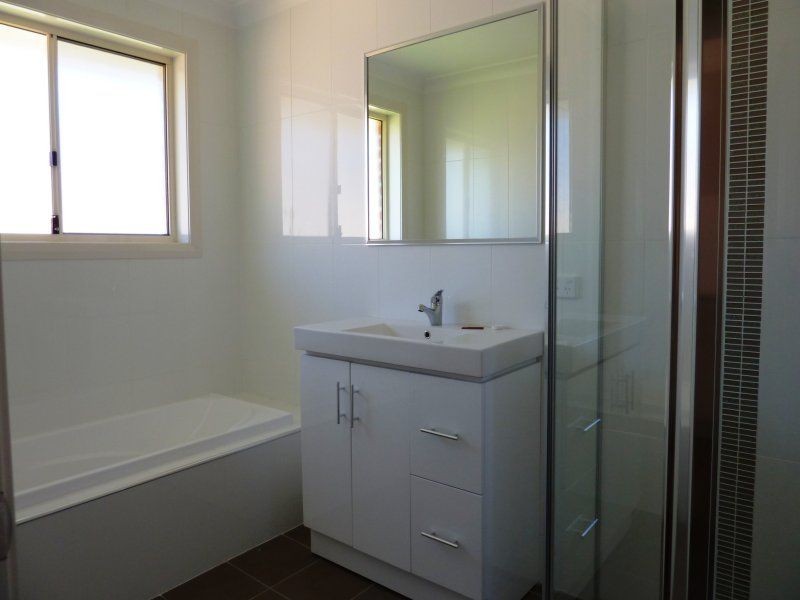 43 Diamond Drive, Orange NSW 2800