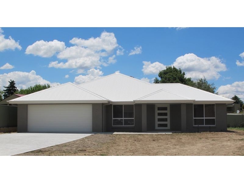 4 Mitchell Street, Blayney NSW 2799