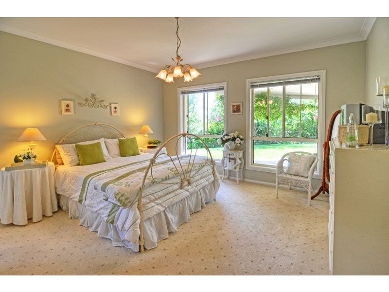 11 Briens Way, Orange NSW 2800