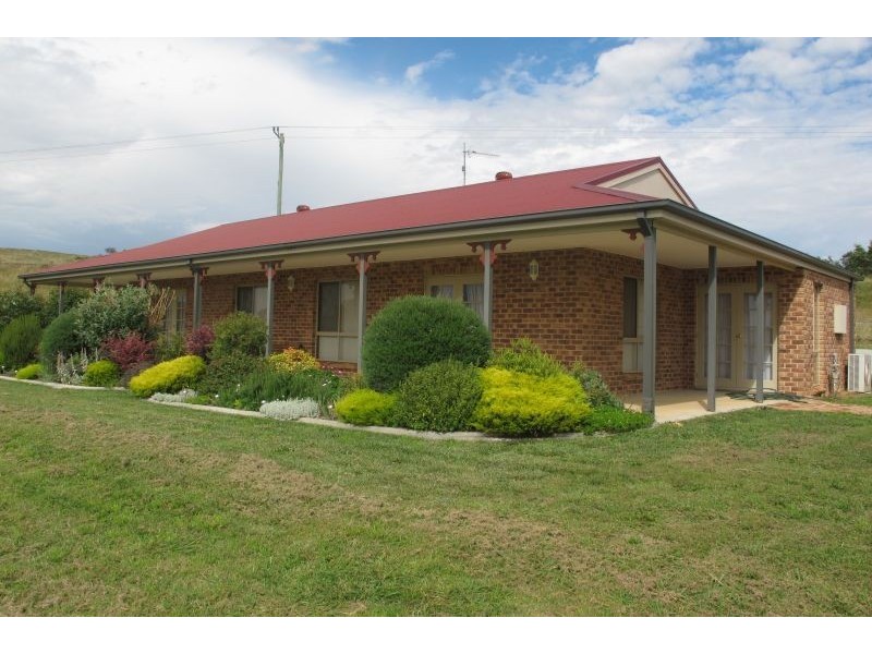 24 Piggott Place, Blayney NSW 2799