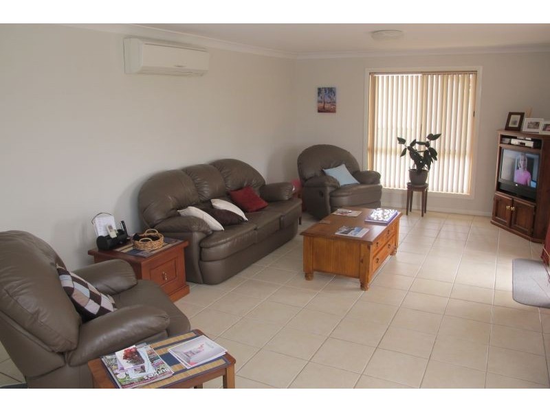 24 Piggott Place, Blayney NSW 2799