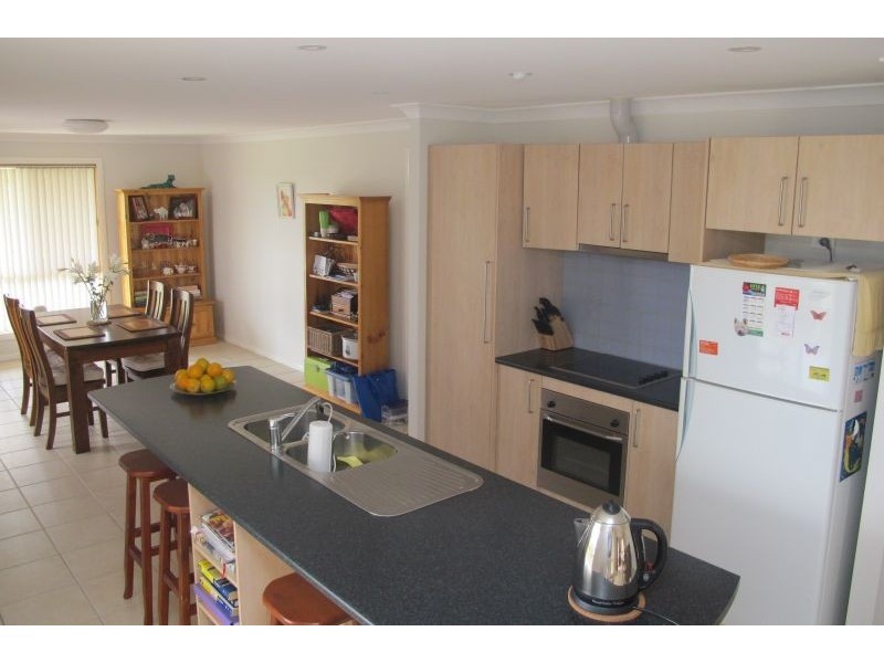 24 Piggott Place, Blayney NSW 2799