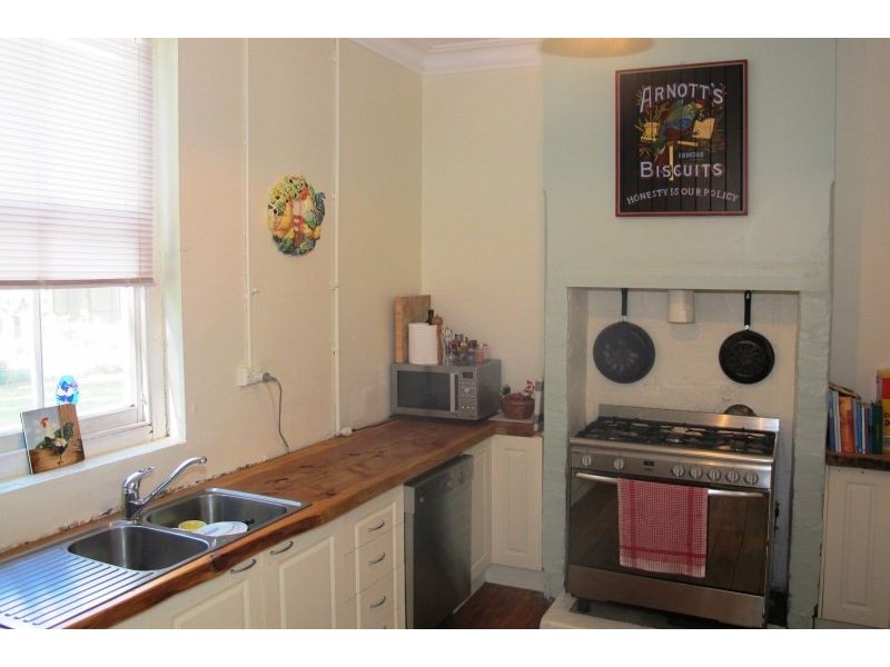 9 Grove Street, Spring Hill NSW 2800