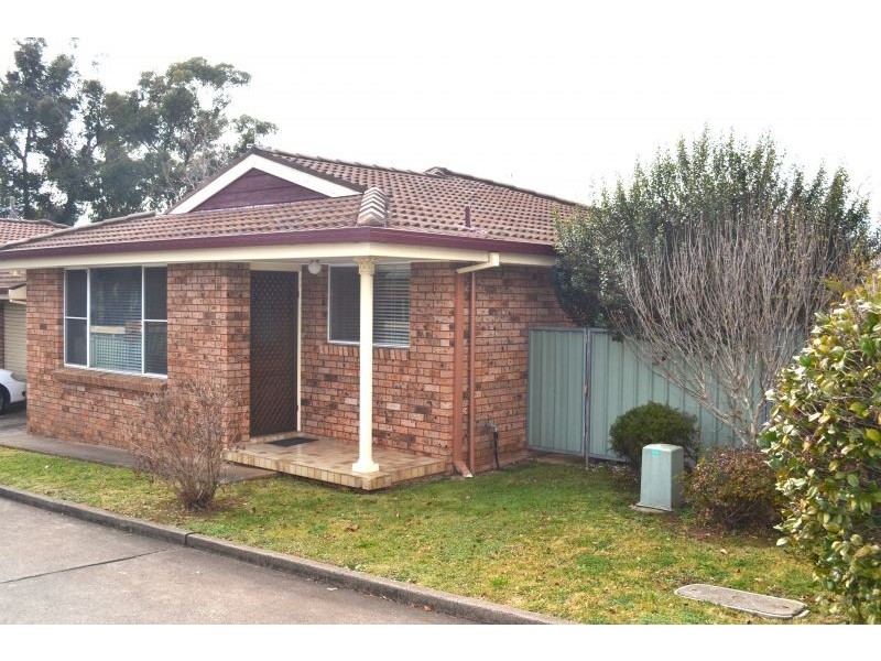 2/16 Warrendine Street, Orange NSW 2800