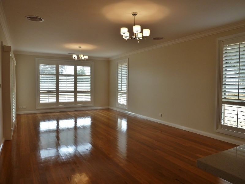 22 Robinson Court, Orange NSW 2800