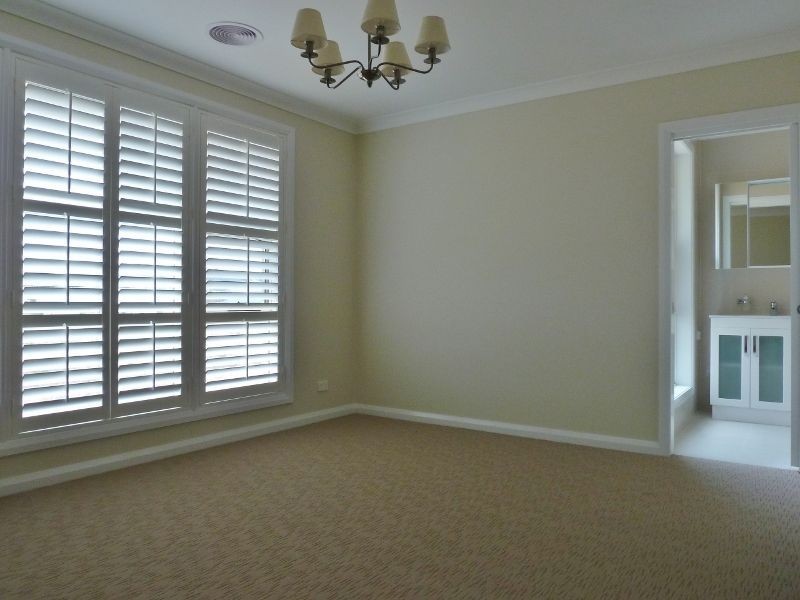 22 Robinson Court, Orange NSW 2800