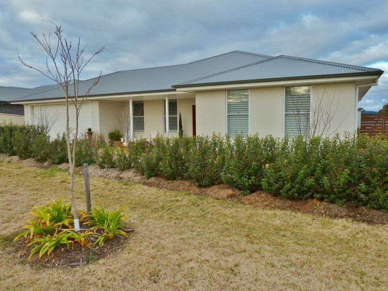 18 Diamond Drive, Orange NSW 2800
