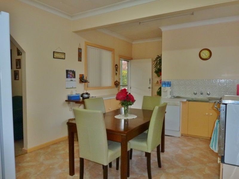 18 Oak Street, Orange NSW 2800