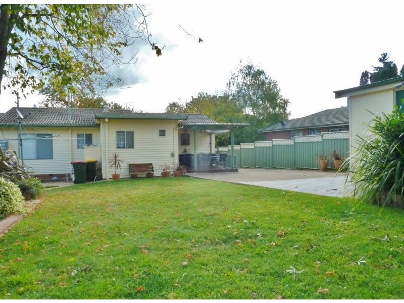 18 Oak Street, Orange NSW 2800