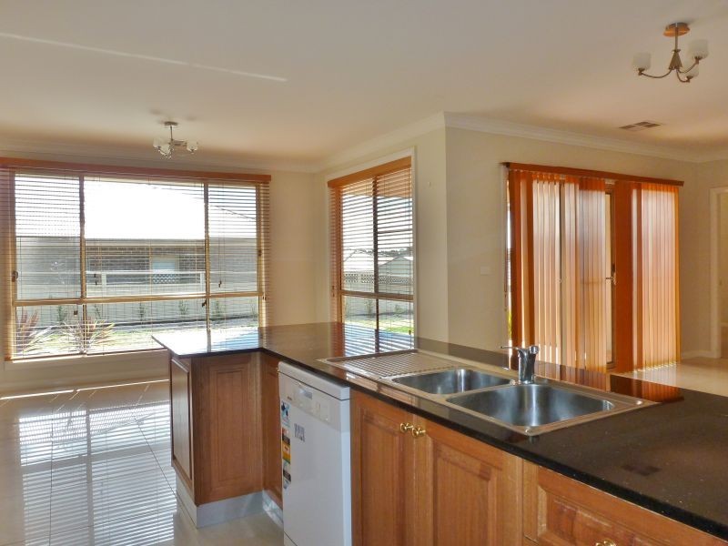 26 Diamond Drive, Orange NSW 2800