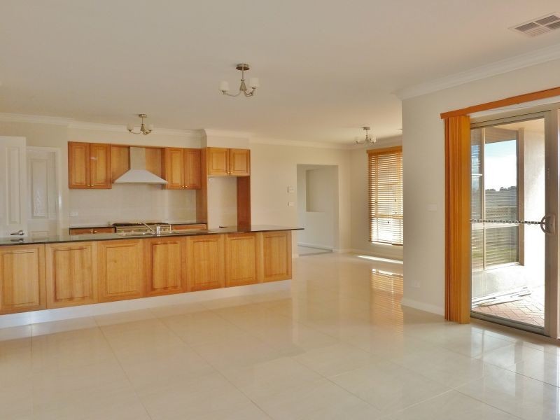 26 Diamond Drive, Orange NSW 2800