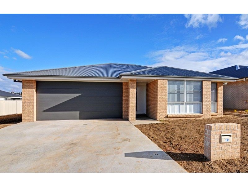 12 Agate Street, Orange NSW 2800