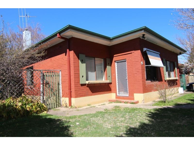 16 Elizabeth Street, Orange NSW 2800