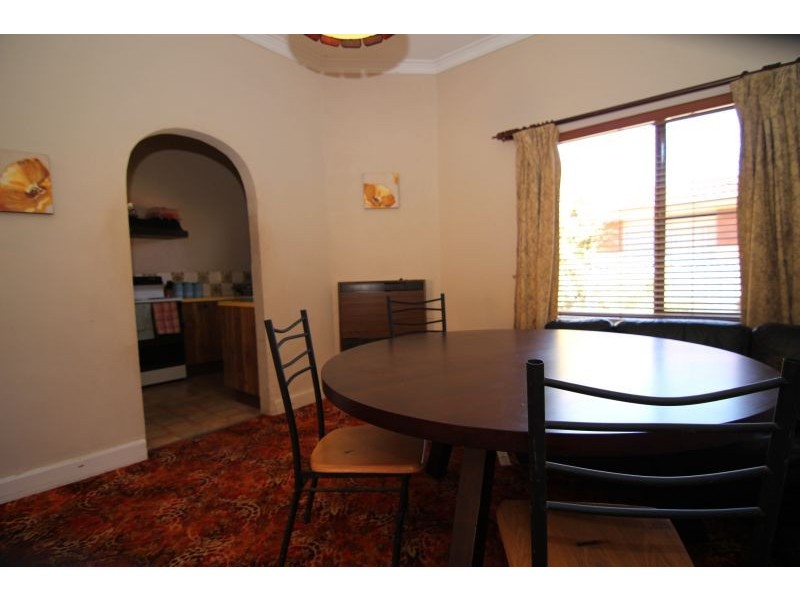 16 Elizabeth Street, Orange NSW 2800