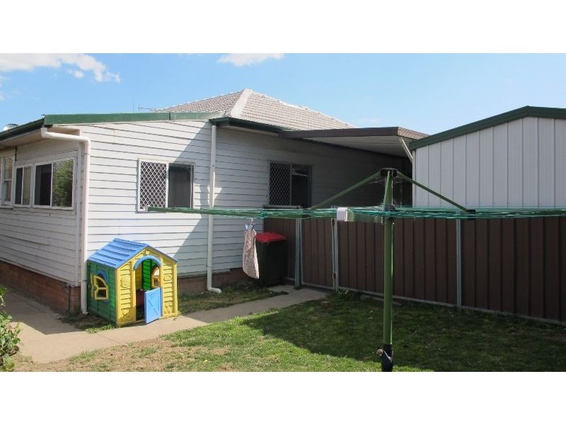 34 Burton Street, Blayney NSW 2799