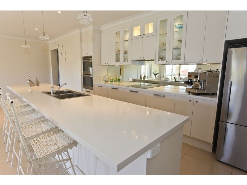 1 Poplars Drive, Orange NSW 2800