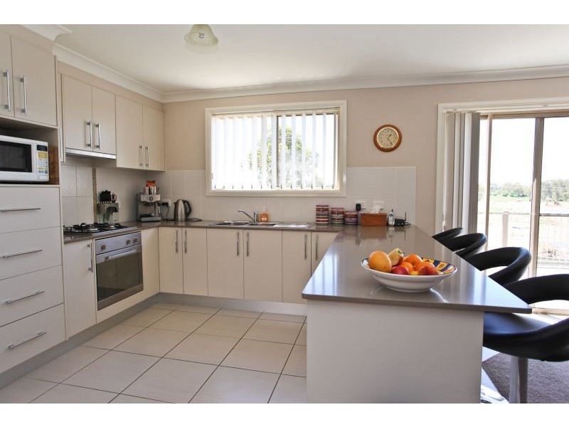 8 Hughes Street, Orange NSW 2800