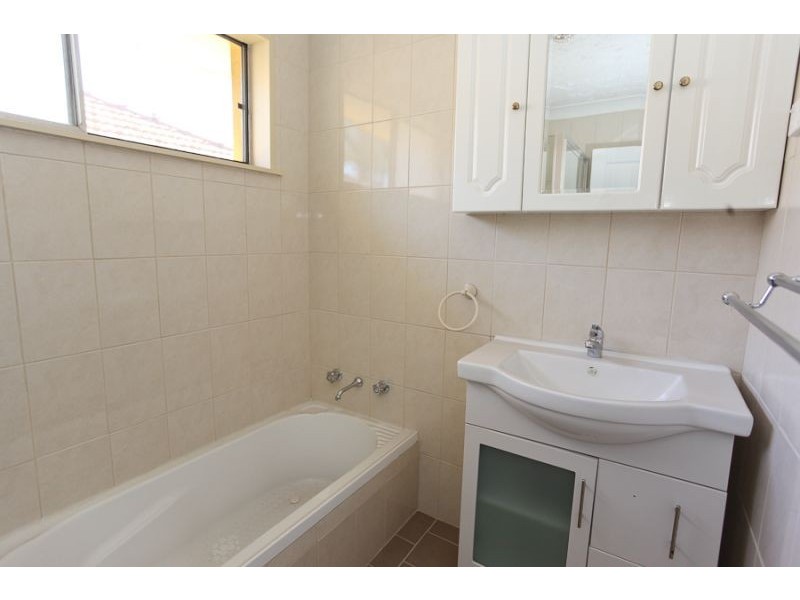 114 Sydney Road, Bathurst NSW 2795