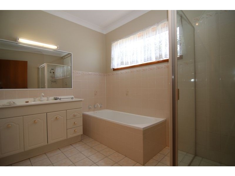 16 Ramsay Street, Lyndhurst NSW 2797