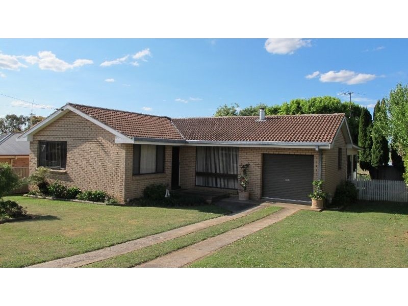 25 Church Street, Millthorpe NSW 2798