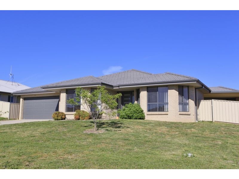 61 William Maker Drive, Orange NSW 2800