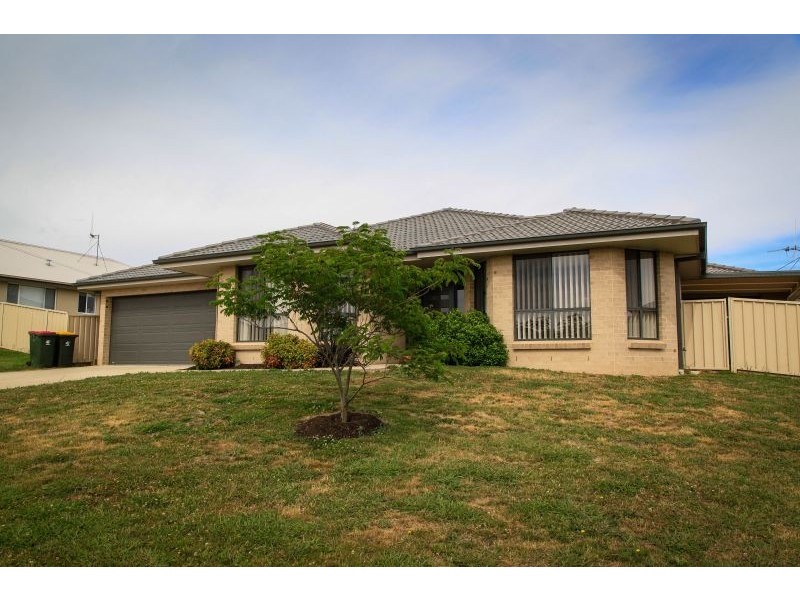 61 William Maker Drive, Orange NSW 2800