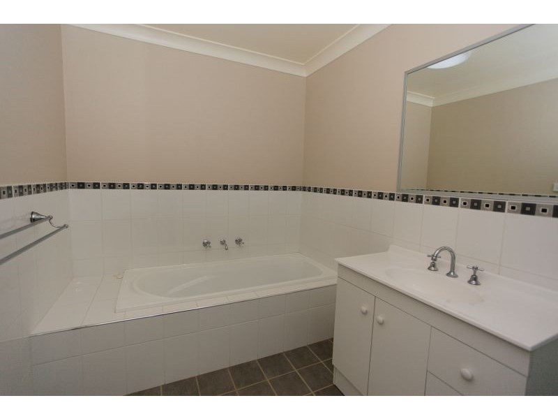 61 William Maker Drive, Orange NSW 2800