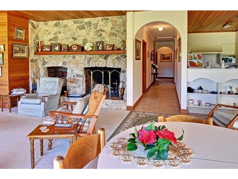 9 Carwoola Drive, Orange NSW 2800