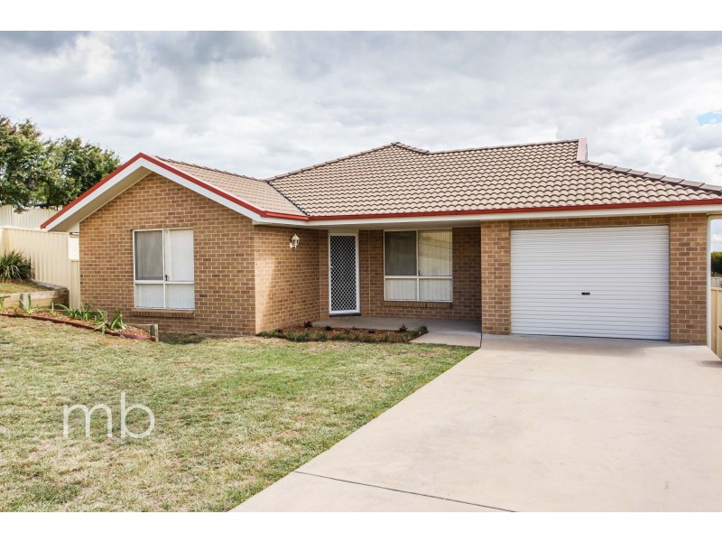 4 Maroney Close, Orange NSW 2800