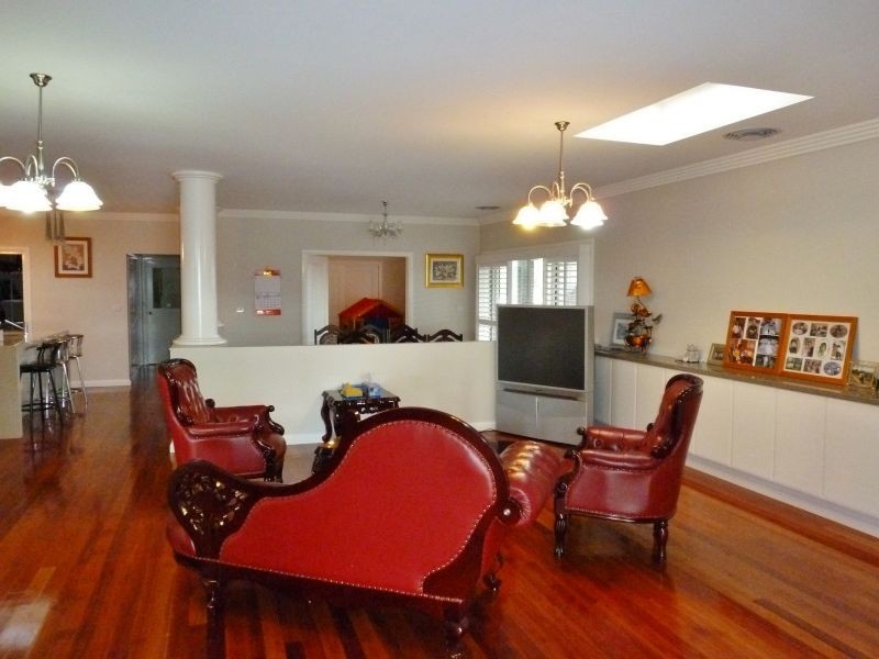 32 Moonstone Drive, Orange NSW 2800