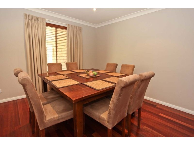 2 Rutherford Place, Orange NSW 2800