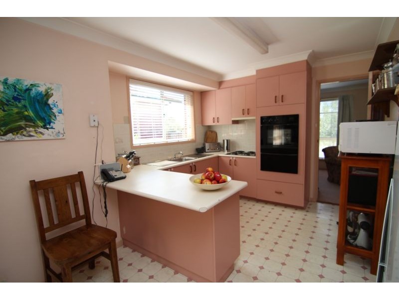 4 Bauer Place, Orange NSW 2800